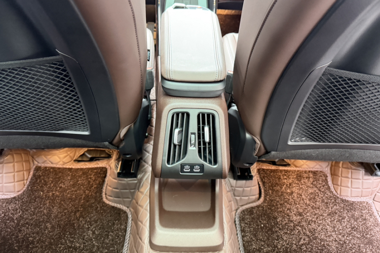 宝马X1 2023款 sDrive25Li M运动套装中控内饰7010