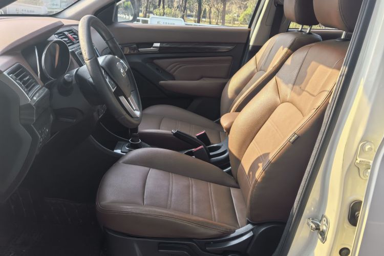 北汽威旺S50 2016款 1.5T CVT乐动豪华型中控内饰7002