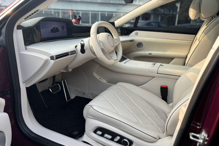 鸿蒙智行 享界S9 2024款 纯电 Ultra 四驱旗舰版中控内饰7010