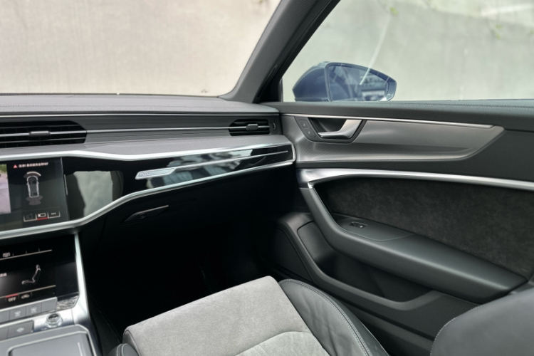 奥迪A6L 2019款 40 TFSI 豪华动感型中控内饰7006
