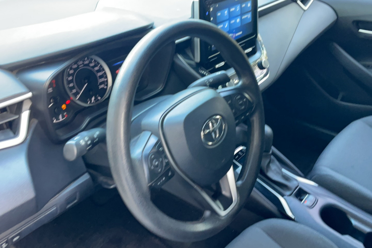 丰田 雷凌 2022款 185T CVT豪华版中控内饰7002