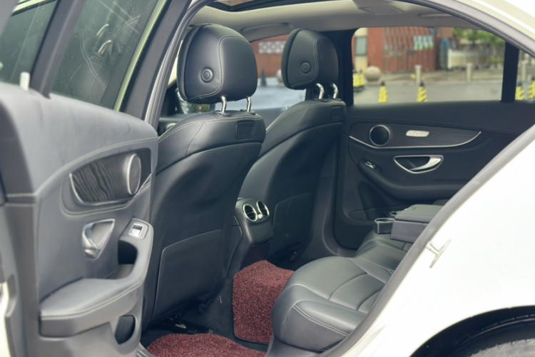 奔驰C级 2016款 C 200 L 运动型中控内饰7005