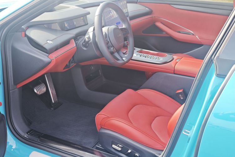 小米汽车 小米SU7 2024款 四驱超长续航高阶智驾Max版中控内饰7015