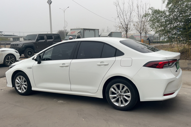 丰田 卡罗拉 2023款 1.8L 智能电混双擎 精英版车身外观6005