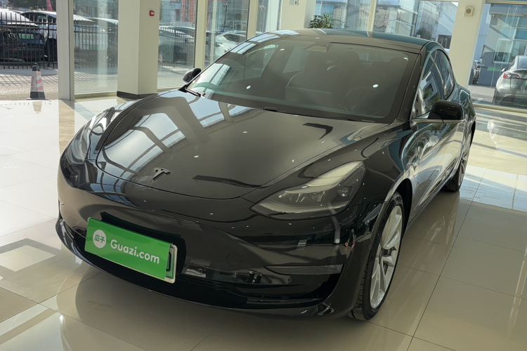 特斯拉 Model 3 2020款 长续航后轮驱动版车身外观1