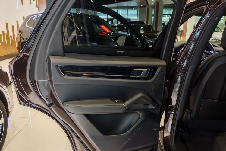 保时捷 2019款 Cayenne 3.0T中控内饰7004