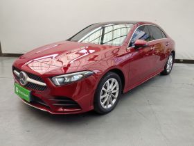 奔驰A级 2020款 改款 A 200 L 运动轿车时尚型