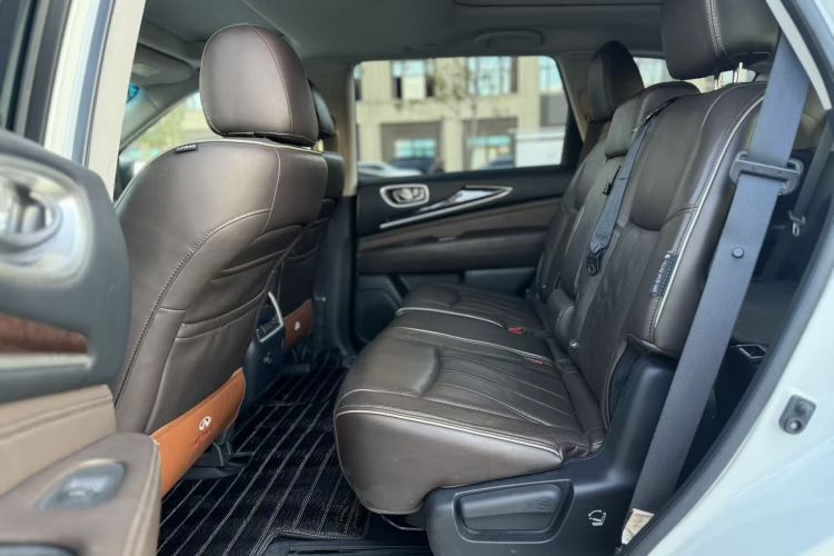 英菲尼迪QX60(进口) 2016款 2.5 S/C Hybrid 两驱卓越版 国V中控内饰7002