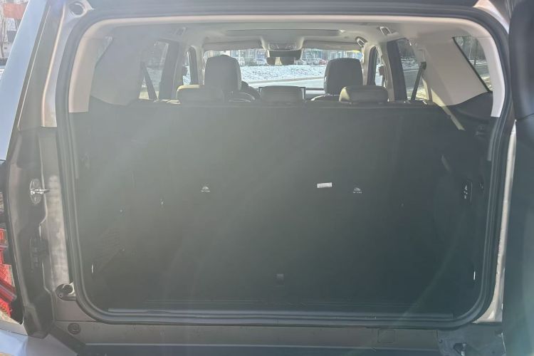 坦克400 2025款 2.4T 柴油版中控内饰7005