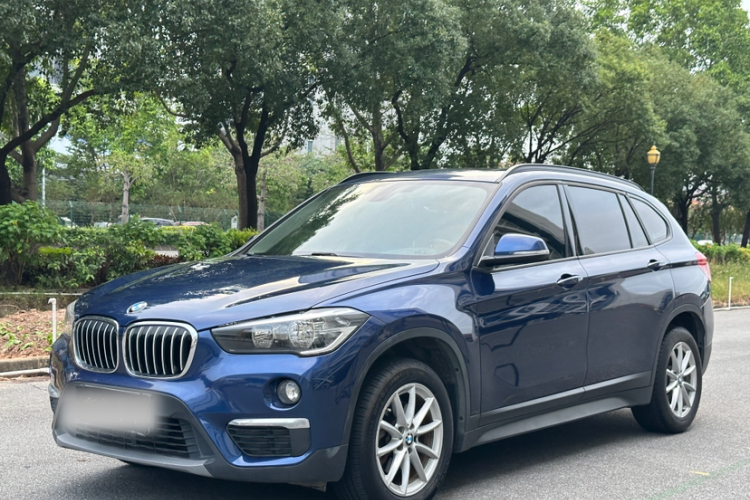 宝马X1 2019款 sDrive18Li 时尚型车身外观1