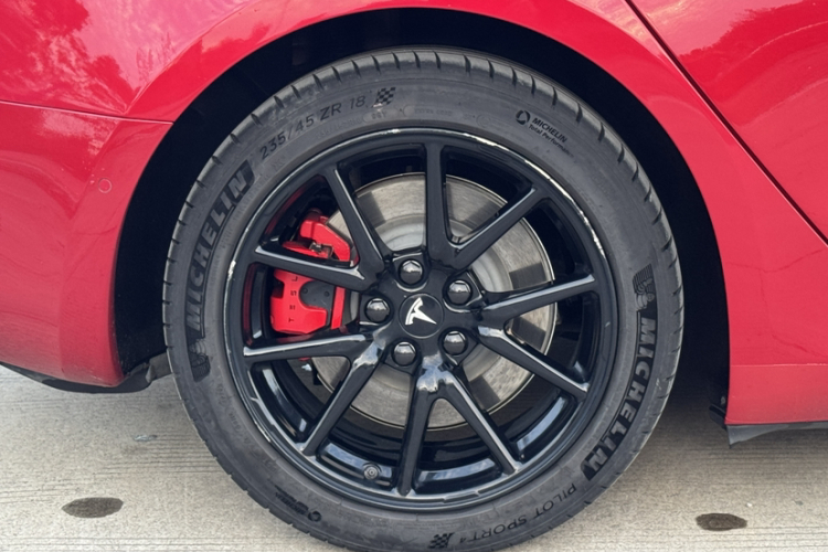 特斯拉 Model 3 2020款 改款 标准续航后驱升级版车身外观6011