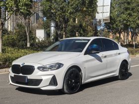 宝马1系 2021款 125i M运动曜夜版