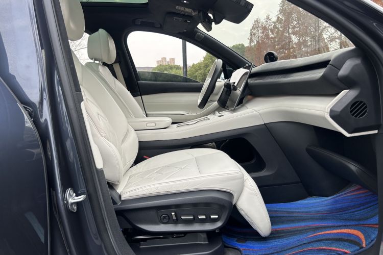 蔚来ES7 2022款 100kWh 首发版中控内饰7003