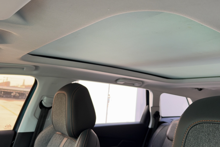 标致5008 2017款 350THP 7座精英版局部细节22