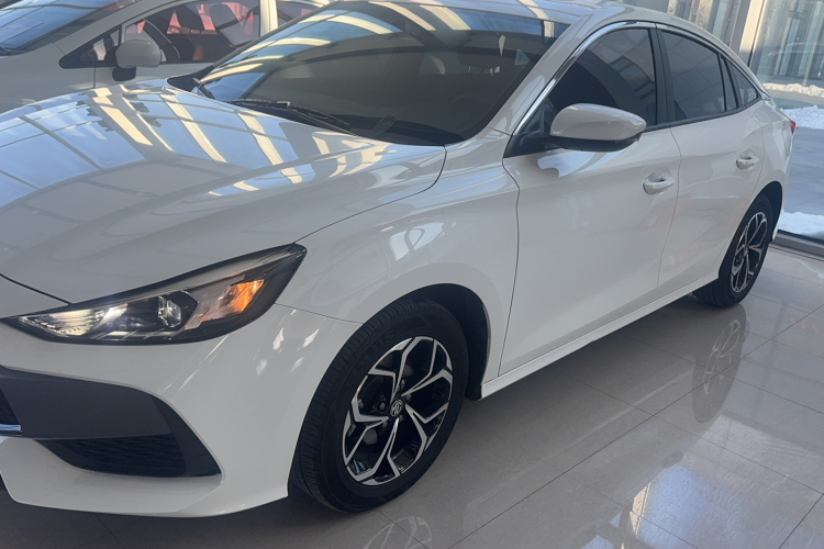 名爵 MG5 2022款 180DVVT CVT青春风尚版局部细节9012