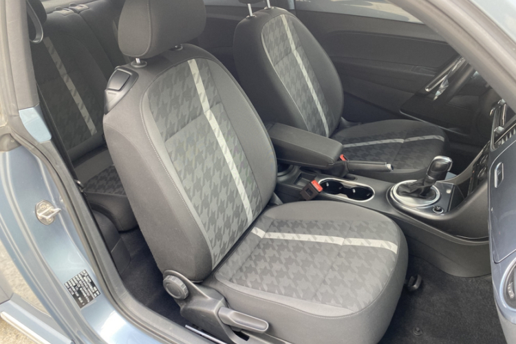 大众 甲壳虫 2017款 280TSI 纵乐版局部细节41