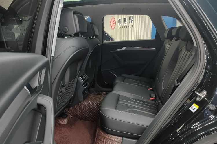 奥迪Q5L 2022款 改款 40T 豪华动感型中控内饰7006