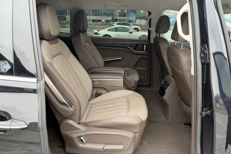 大众 威然 2022款 380TSI 尊驰版中控内饰7002