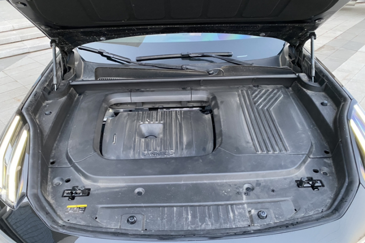 领克09 2024款 2.0T 四驱运动版 五座局部细节24