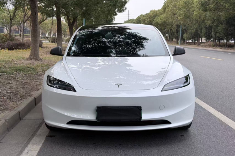 特斯拉 Model 3 2023款 长续航全轮驱动版车身外观6001