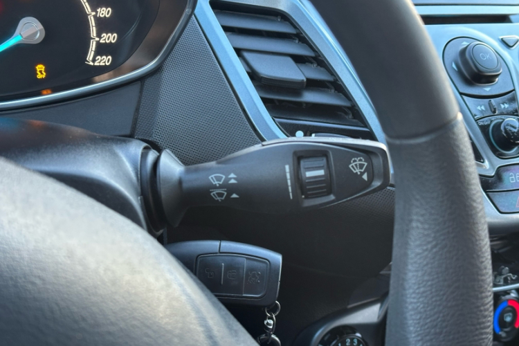 福特 嘉年华 2013款 两厢 1.5L 自动时尚型中控内饰7010