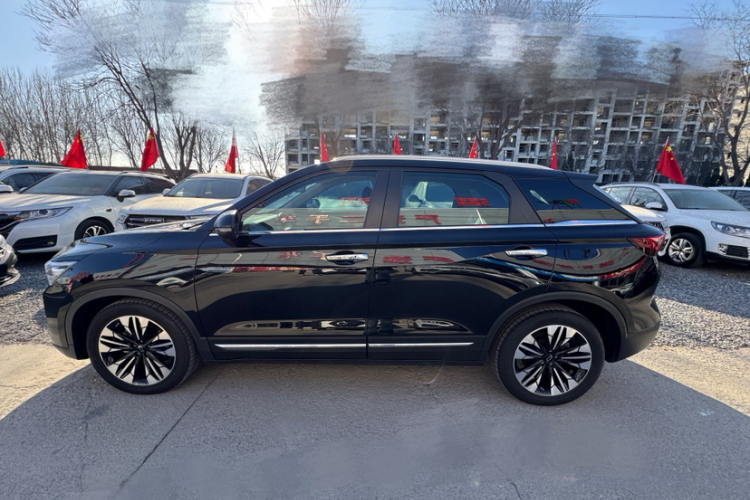 奔腾T77 2023款 1.5T 自动豪华型车身外观6004