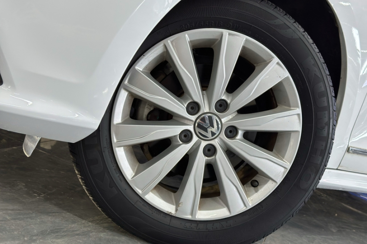 大众 速腾 2015款 1.6L 自动舒适型车身外观6005