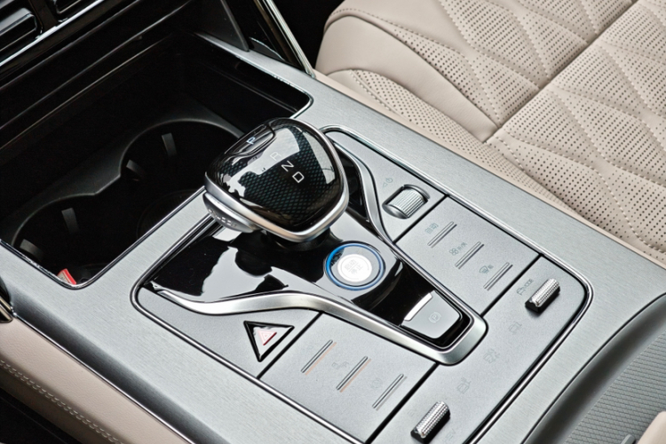 比亚迪 唐新能源 2024款 DM-p 荣耀版 215KM 四驱尊享型车身外观6013