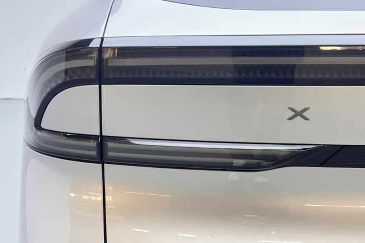 小鹏G7 2025款 702 超长续航 Max车身外观6004