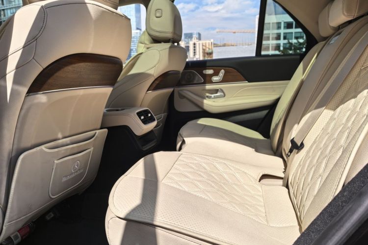 奔驰GLE新能源 2022款 改款 GLE 350 e 4MATIC中控内饰7003