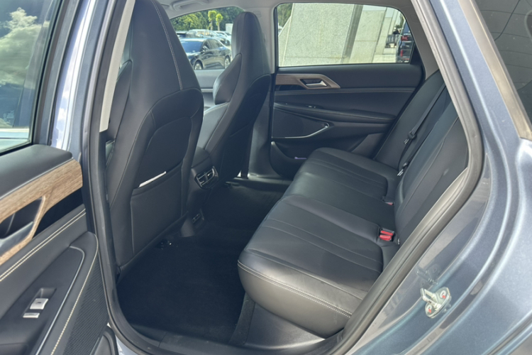 小鹏P5 2021款 460G+中控内饰7004