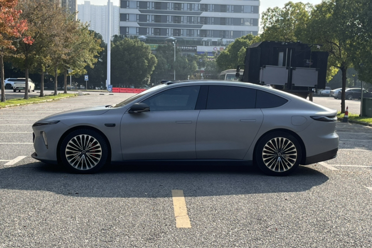 蔚来ET7 2022款 75kWh车身外观6005