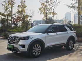 福特 探险者 2020款 EcoBoost 285 四驱钛金版 6座