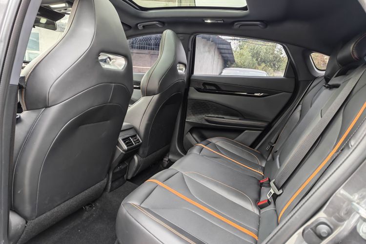 长安UNI-V 2024款 1.5T 尊贵型中控内饰7005