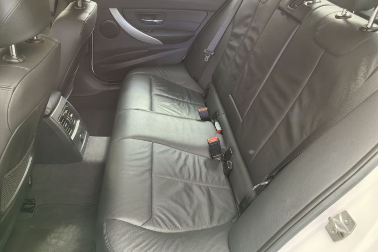 宝马3系 2014款 320i 时尚型车身外观6007