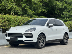 保时捷 Cayenne新能源 2023款 Cayenne E-Hybrid 2.0T 铂金版