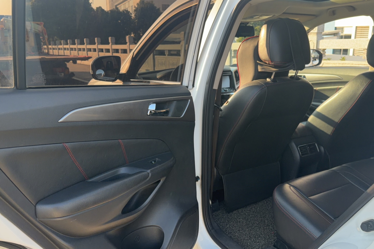 长安CS75 2014款 1.8T 自动精英型 国V中控内饰7003