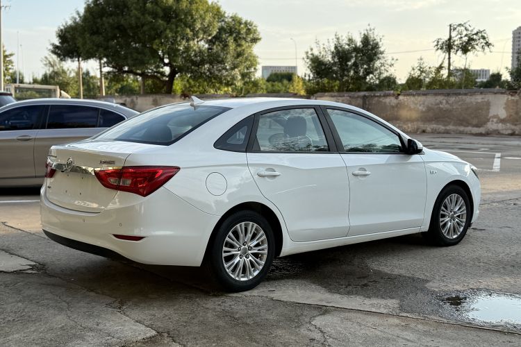 别克 英朗 2015款 15N 自动精英型车身外观6003