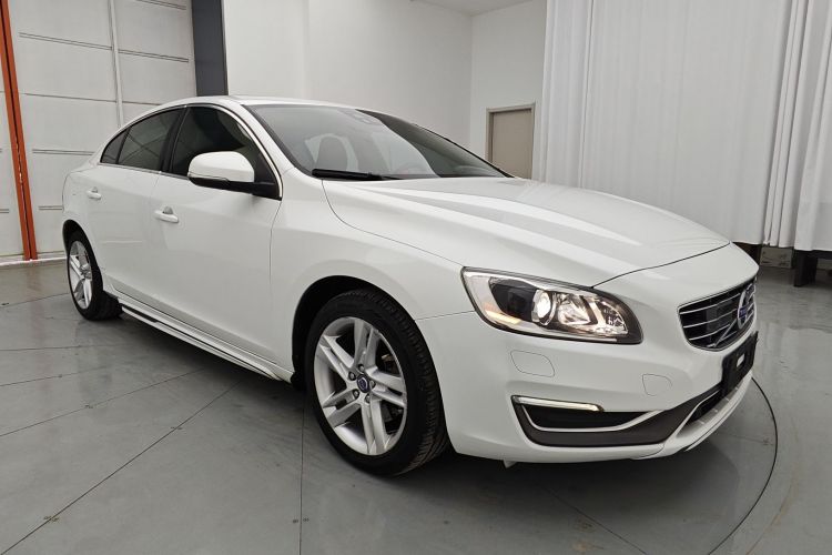 沃尔沃S60 2014款 S60L T5 智驭版车身外观6002