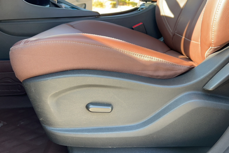 别克GL6 2019款 18T 6座互联豪华型 国V局部细节9003