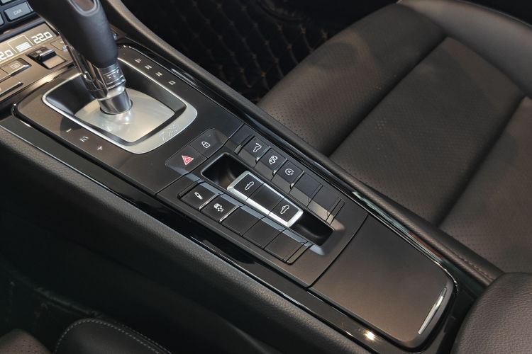 保时捷718 2019款 Boxster T 2.0T中控内饰7005