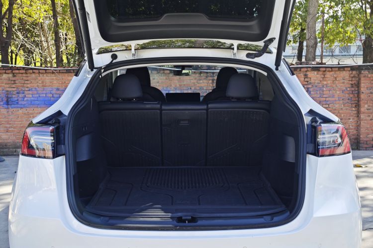 特斯拉 Model Y 2022款 改款 长续航全轮驱动版局部细节23