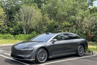 鸿蒙智行 享界S9 2024款 纯电 Ultra 四驱旗舰版