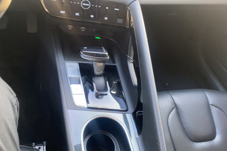 现代 伊兰特 2021款 1.5L CVT LUX尊贵版局部细节18