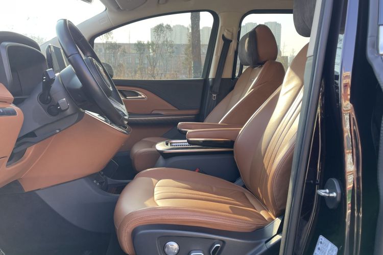 红旗HQ9 2023款 2.0T 智联旗韵版中控内饰7002