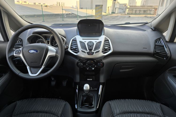 福特 翼搏 2013款 1.0L GTDi 手动尊贵型中控内饰7001