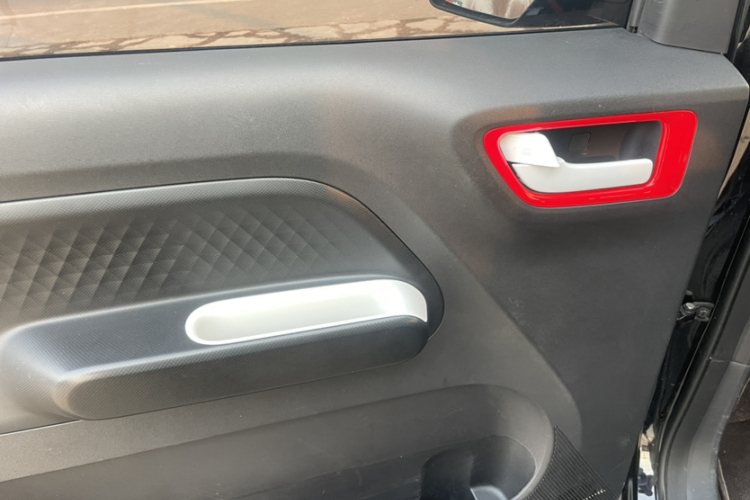 五菱汽车 宏光MINIEV 2022款 GAMEBOY 300km 玩咖款 磷酸铁锂局部细节9001