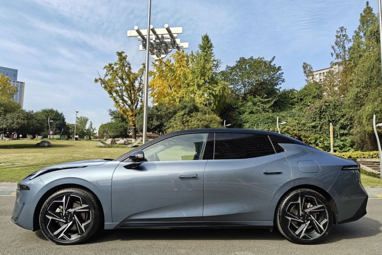 领克07 2024款 EM-P 126长续航 Ultra车身外观6007