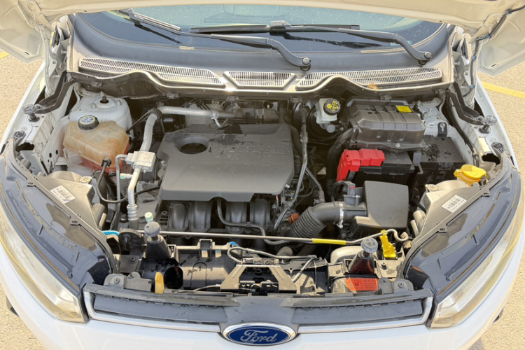 福特 翼搏 2013款 1.5L 手动风尚型局部细节24