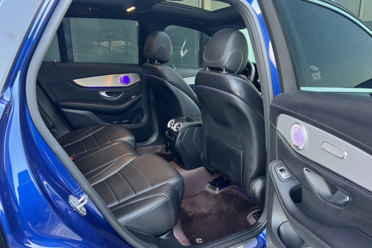 奔驰GLC 2020款 GLC 260 L 4MATIC 动感型中控内饰7001